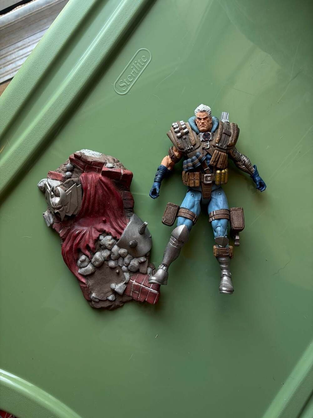 Diamond Select Toys Marvel Select Cable 7-inch Action Figure with Display Base